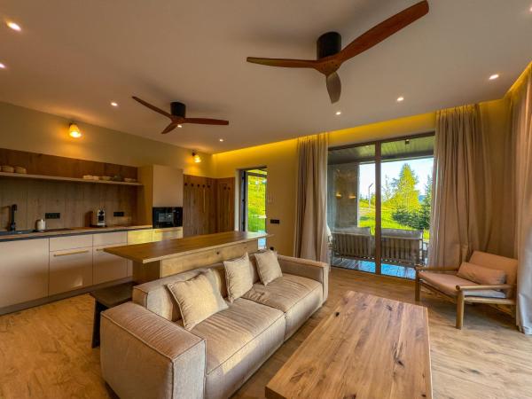 Eho Resort, Rezervovat  Hotely v Ivano-Frankivsk s bazénem, Bazén