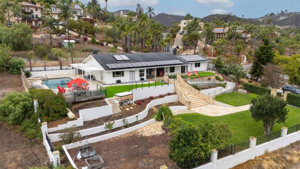 Luxury Oasis Valley Views Gameroom Villa, Rezervovat  Vista San Diego County