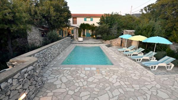 Villa Buby by Villas Guide, Rezervovat  Kvarner hotely s parkováním, Parkování