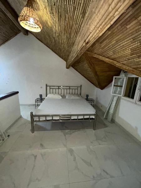 Villa paradis 1 saly, Rezervovat  Thiès hotely s parkováním, Parkování