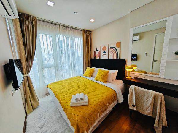 Downtown, Cozy 1BR, 48sqm, Middle of ThongLo, High Floor, Pool, Gym, Fast Wifi, Rezervovat  Central Thailand hotely s bazénem, Bazén