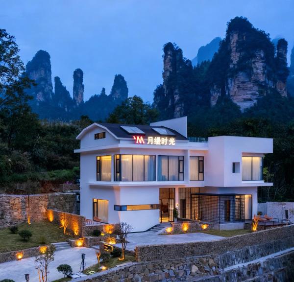 Panorama Peaks Lodge-Free pickup-Sunrise-Close to the Middle Gate Ticket Office of the Zhangjiajie Foreset Park, Rezervovat  Čang-ťia-ťie Hunan