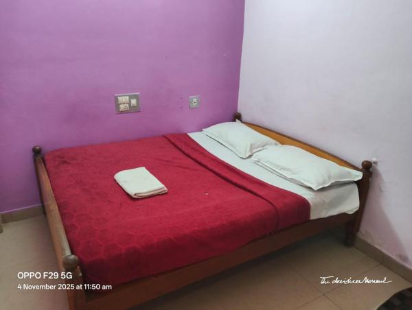 Hotel Srusti Residency, Rezervovat  Maisúr Bangalore
