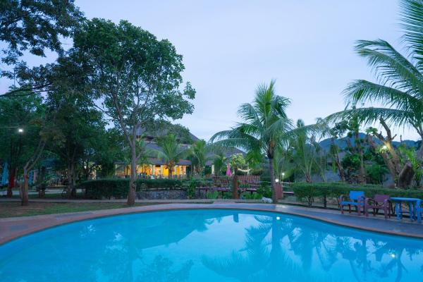 Khaoyai Nature Life & Tour Resort, Rezervovat  North-Eastern Thailand hotely s bazénem, Bazén