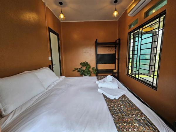 Stay HostelandBar, Rezervovat  Làng Cac Ha Giang