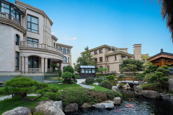 Floral Luxury Hengdian Jiuqilu B&B, Rezervovat  Longfengshan Zhejiang