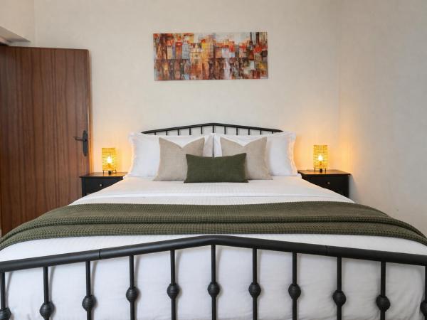 Ortona, casa intera, 7 posti letto, 2 bagni, free parking, mare a 10 minuti, Rezervovat  Hotely v Abruzzo s parkováním, Parkování