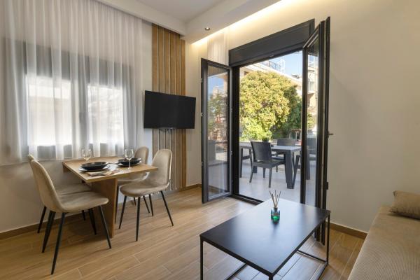 Eleni Luxury Suites, Rezervovat  Nea Kallikratia 