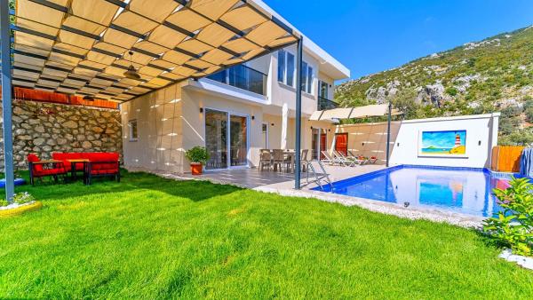 2 Bedroom Luxury Villa - Private Garden and Pool, Rezervovat  Kalkan 