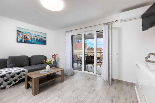 Apartments in Malinska - Insel Krk 53323, Rezervovat Apartmán Kvarner Islands hotely s parkováním, Parkování