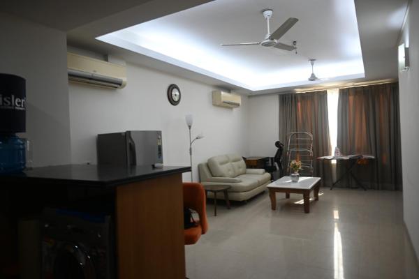 Studio and 1BHK Apartments, Rezervovat Apartmán Hotely v Haryana s bazénem, Bazén