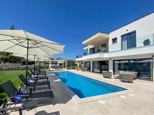 Villa Frani by Interhome, Rezervovat  Hotely v Poreč Riviera s bazénem, Bazén