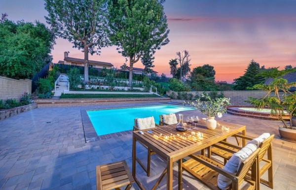 Luxe Sundance Villa 3BR with Pool and Spa Near Disney, Rezervovat  Pomona Los Angeles Metropolitan Area