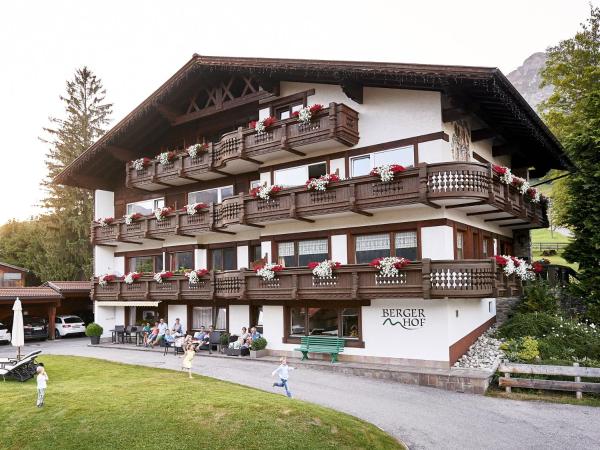 Berger Hof, Rezervovat  Hotely v Tyrolsko s parkováním, Parkování