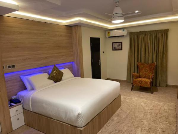Adenab Jay Guest House, Rezervovat  Kumasi Ghana
