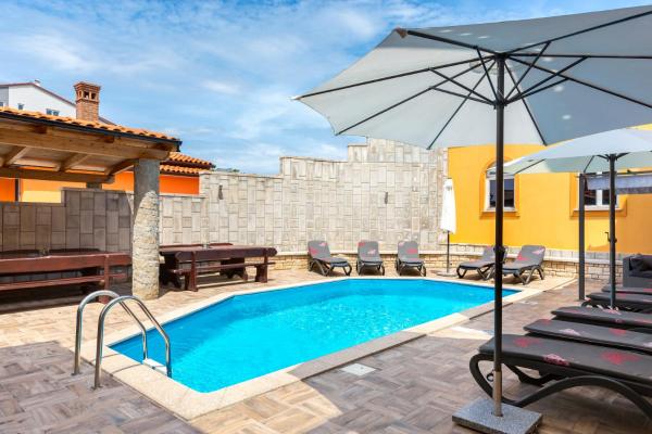 Villa Marko - Apartment A1 - MPolo, Rezervovat  Medulin hotely s bazénem, Bazén