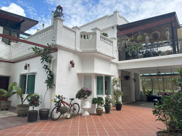Camellia House, Private bungalow with Swimming Pool, Rezervovat  Pahang hotely s parkováním, Parkování