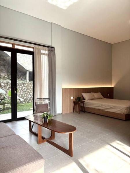 Ruma Suma Villa, Rezervovat  Pacet East Java