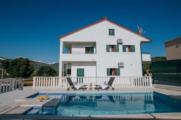 Villa Dagovi in Vrsine - Haus für 9 Personen, Rezervovat  Hotely v Vrsine s parkováním, Parkování