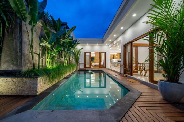 Sundaze 3 - Villa with Huge Pool and Kitchen, Rezervovat  Bali hotely s bazénem, Bazén