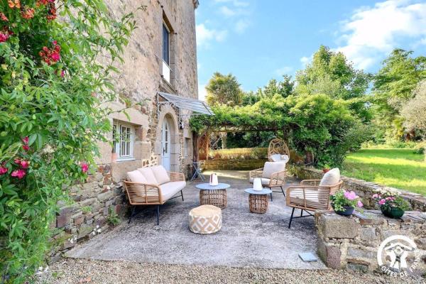 Manoir de sevin, Rezervovat   