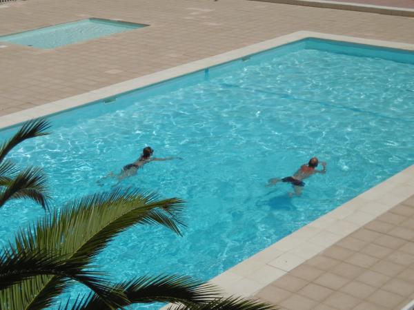 T2 RDC avec Terrasse, Piscine & Parking - Proche Vieux Village de Gruissan - FR-1-796-20, Rezervovat  Gruissan Corbières