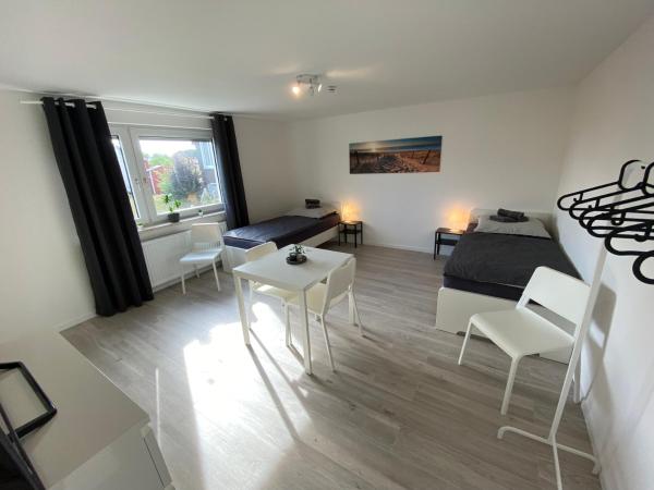 Modern Flat with Garden & Terrace near Coburg, Rezervovat  Hotely v Bavorsko s parkováním, Parkování