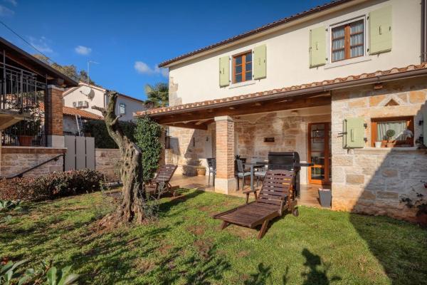 Rustic villa Banko with grill in Tinjan, Rezervovat  Rajki Poreč Region