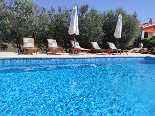 Villa Dorina, Rezervovat  Hotely v Barban s parkováním, Parkování
