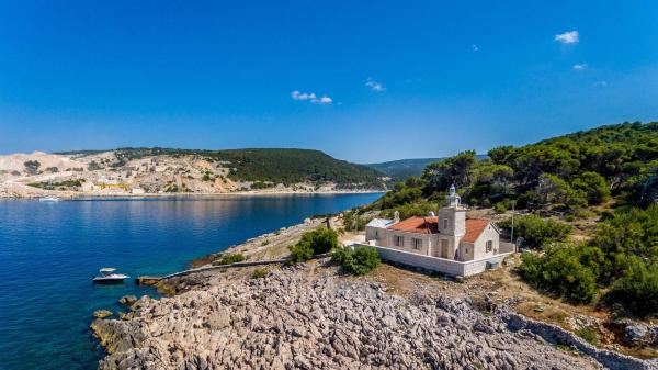 Phenomenal Pucisca Villa Lighthouse St Nicholas 2 Bedrooms Floor Heating, Rezervovat  Pučišća Brač
