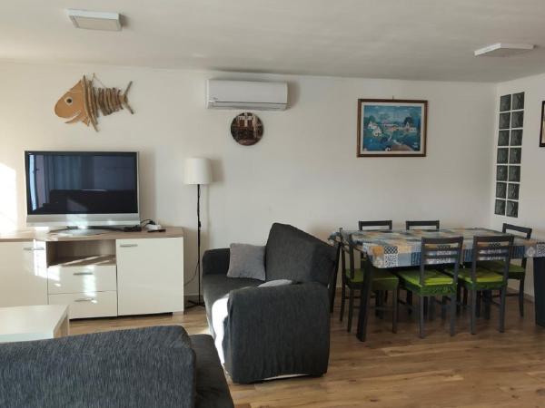 Casa Leo, Rezervovat  Hotely v Abruzzo s parkováním, Parkování