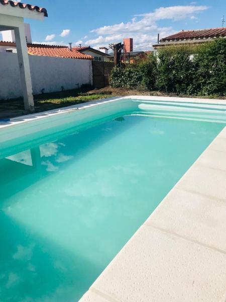 Casa en Villa Carlos Paz con Pileta , Quincho y Jardín a Pasos del Centro, Rezervovat Rekreační dům Villa Carlos Paz 