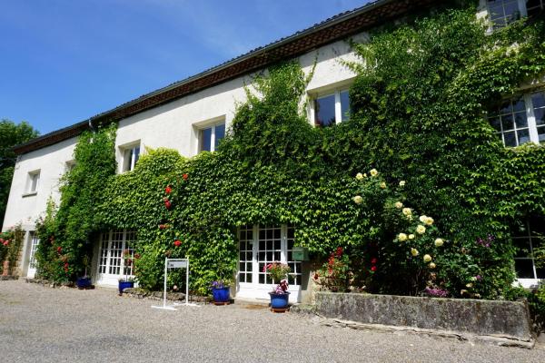 Les Neuf Bouleaux, Rezervovat  Job Rhône-Alps