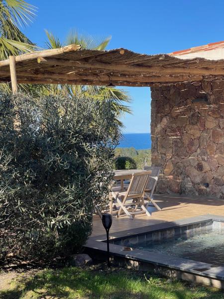 Villa Machja Solenzara, Rezervovat  Korsika hotely s bazénem, Bazén