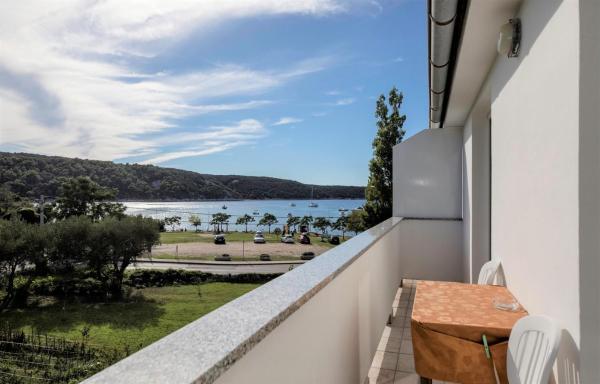 Apartments Stanicic Kampor, Rezervovat Apartmán Kvarner Islands hotely s parkováním, Parkování