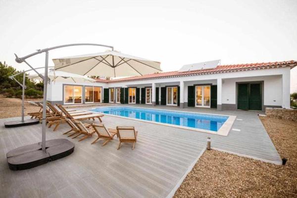 Az Villa Sea e Sun, Rezervovat  Hotely v Algarve s parkováním, Parkování