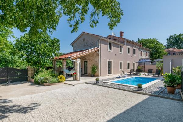 Villa Ena with private pool, Rezervovat  Pinezići Istrie