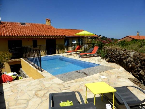 8COL12 Villa de caractère avec piscine privée, Rezervovat  Vermillion Coast hotely s bazénem, Bazén