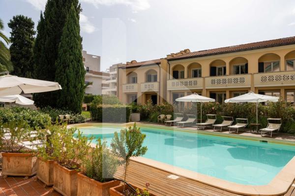 Homiday - Villa Rosella, Rezervovat  Hotely v Abruzzo s bazénem, Bazén