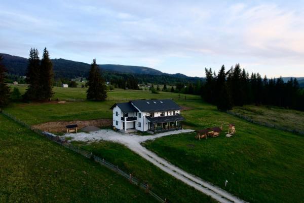 Vila Dorna Royal, Rezervovat  Şaru Dornei 