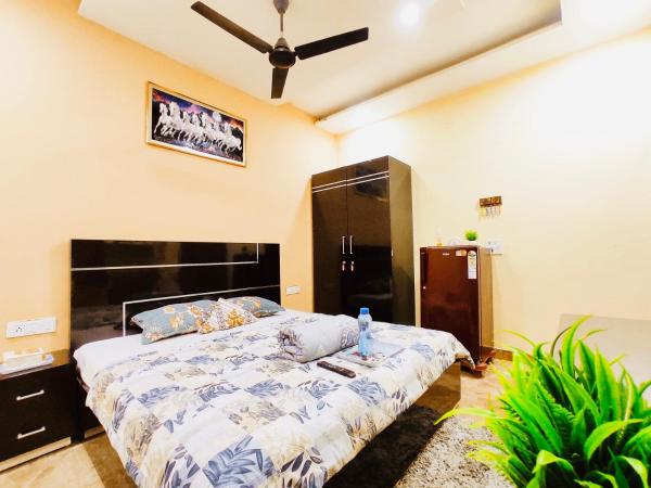 HOTEL CROWN ESTATE - Feel Comfort, Rezervovat  Phagwara Punjab