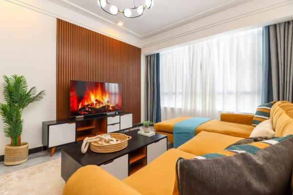 fabulous homes in kilimani apartment with amazing breathtaking city views, swimming pool, ample parking space and children playground area, Rezervovat  Nairobi Hotely...