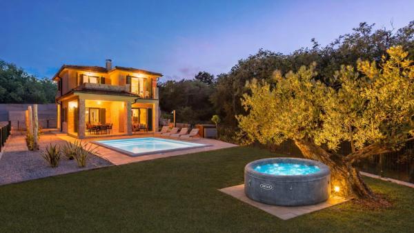 Villa Isla Blue 3 pool&welness Krk by Villas Guide, Rezervovat  Kvarner Islands hotely s bazénem, Bazén