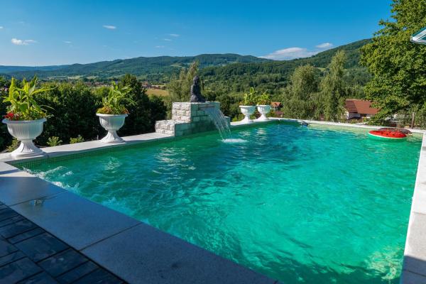 Villa Panoramic Sovata, Rezervovat  Transylvania hotely s parkováním, Parkování