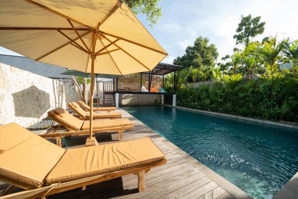 Summer Breeze Villa Uluwatu, Rezervovat  Bali hotely s bazénem, Bazén