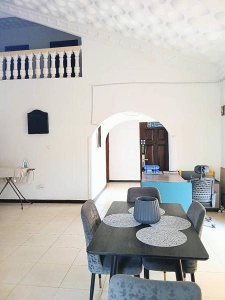 Nicole\s Lodge, Rezervovat  Taifa Greater Accra