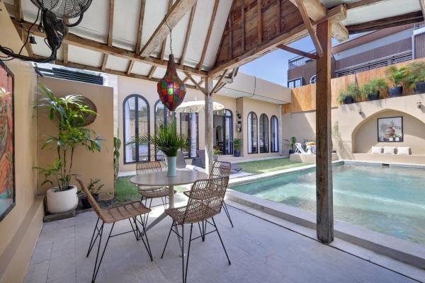 Stylish Black Rice Villa, Canggu 3BR New Jan 2026, Rezervovat  Bali hotely s bazénem, Bazén