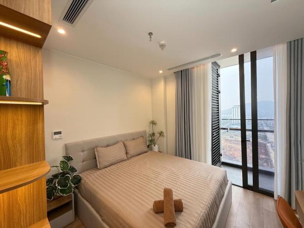 Căn Hộ 2 Ngủ ICON40 Luxury View Biển, Rezervovat  Quang Ninh hotely s bazénem, Bazén