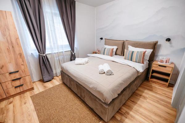 Hublou - Entire Floor in Forest Villa - 2 Apartments, Rezervovat Apartmán Sinaia 