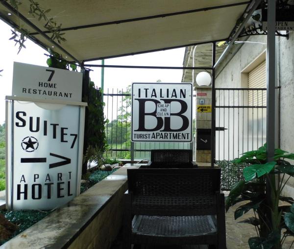 Suite seven, Rezervovat  Hotely v Abruzzo s parkováním, Parkování